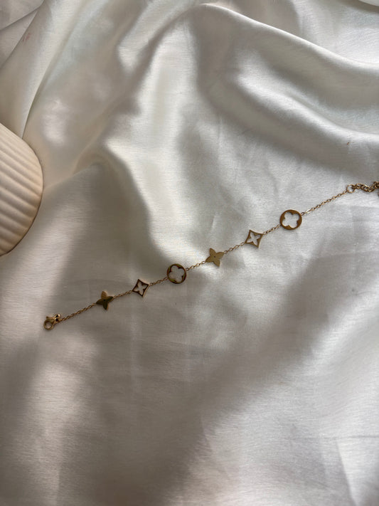 Classic Clover Charm