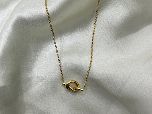 Knot Necklace